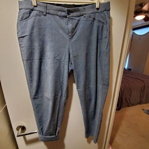 Lane Bryant lightweight capri